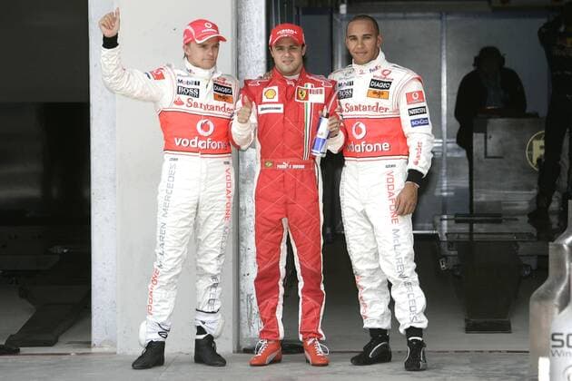 Qualifying GP der Türkei 2008: Felipe Massa (Brasilien Ferrari, Mitte) holt sich die Pole Position vor Lewis Hamilton (England, re.) und Heikki Kovalainen (Finnland beide McLaren Mercedes) Motorsport Grand Prix Herren Großer Preis der Türkei 2008, Formel 1 Weltmeisterschaft, F1, F, GP, WM, Qualifying Gruppe Istanbul Freude, Motorsport Grand Prix Herren Großer Preis der Türkei 2008, Formel 1 Weltmeisterschaft, F1, F, GP, WM, Qualifying Gruppe Istanbul Freude,