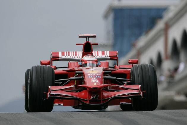 Kimi Räikkönen (Finnland Ferrari) in seinem Boliden Motorsport Grand Prix Herren Großer Preis der Türkei 2008, Formel 1 Weltmeisterschaft, F1, F, GP, WM, Qualifying Einzelbild Istanbul Motorsport Grand Prix Herren Großer Preis der Türkei 2008, Formel 1 Weltmeisterschaft, F1, F, GP, WM, Qualifying Einzelbild Istanbul