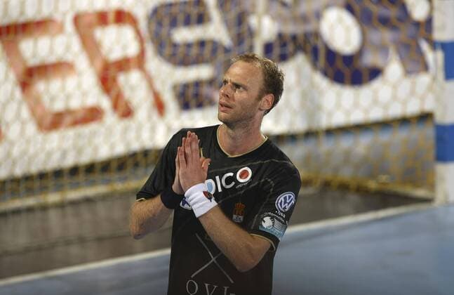 Olafur Stefansson (Ciudad Real) betet Handball EC 1 Herren Champions League 2007 2008, Finale, BM Ciudad Real Einzelbild Kiel Handball EC 1 Herren Champions League 2007 2008, Finale, BM Ciudad Real Einzelbild Kiel
