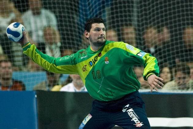 Torwart Arpad Sterbik (Ciudad Real) am Ball Handball EC 1 Herren Champions League 2007 2008, Finale, BM Ciudad Real, Einzelbild Kiel Dynamik, Handball EC 1 Herren Champions League 2007 2008, Finale, BM Ciudad Real, Einzelbild Kiel Dynamik,