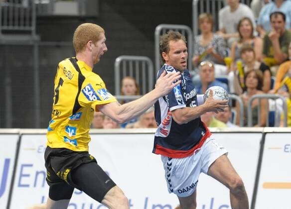 Lars Christiansen (Flensburg, re.) gegen Karol Bielecki (Rhein Neckar Löwen) Handball 1. BL Herren Saison 2007 2008, SG Kronau Östringen - SG Flensburg Handewitt Gruppe Mannheim Handball 1. BL Herren Saison 2007 2008, SG Kronau Östringen - SG Flensburg Handewitt Gruppe Mannheim