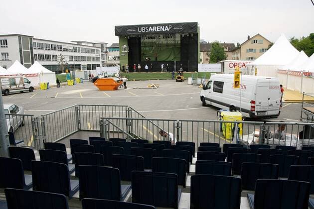 UBS Arena in Biel, Begegnungsstätte und Fußballfest mit Liveübertragung hinsichtlich der EM 2008 Fußball EM Herren Vorschau EM 2008, Euro Totale UBSArena, Feldschlösschen Areal Biel Leere, Fußball EM Herren Vorschau EM 2008, Euro Totale UBSArena, Feldschlösschen Areal Biel Leere, 