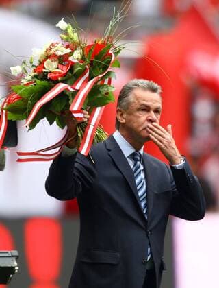 Trainer Ottmar Hitzfeld (Bayern) verabschiedet sich aus der Bundesliga Fußball 1. BL Herren Saison 2007 2008, FC Bayern München Einzelbild München Fußball 1. BL Herren Saison 2007 2008, FC Bayern München Einzelbild München