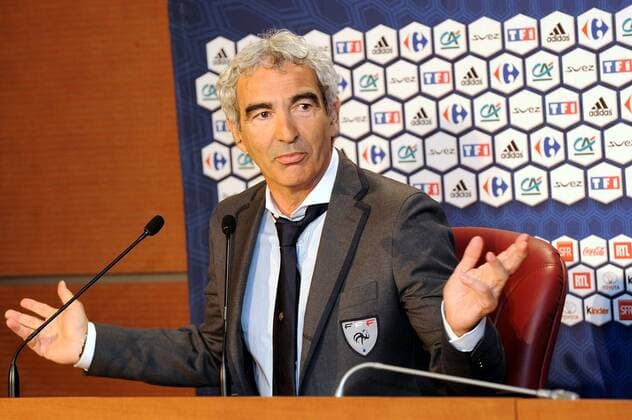 Nationaltrainer Raymond Domenech (Frankreich) anlässlich der Bekanntgabe des Kaders für die Euro 2008 -  (pan25996) Fußball Herren EM 2008, Euro, Vorschau, Nationalmannschaft Bekanntgabe Nominierung Kaderbekanntgabe Einzelbild Paris Fußball Herren EM 2008, Euro, Vorschau, Nationalmannschaft Bekanntgabe Nominierung Kaderbekanntgabe Einzelbild Paris