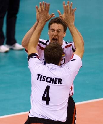 Simon Tischer (vorn) und Jochen Schöps (beide Deutschland) jubeln Volleyball Länderspiel Herren Olympiaqualifikation 2008, Olympia Qualifikation, Nationalmannschaft, Nationaltrikot Gruppe Düsseldorf Freude, Begeisterung, Volleyball Länderspiel Herren Olympiaqualifikation 2008, Olympia Qualifikation, Nationalmannschaft, Nationaltrikot Gruppe Düsseldorf Freude, Begeisterung,