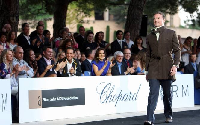 David Coulthard (Schottland Red Bull) tritt bei der Amber Lounge Fashion Show zugunsten von Elton Johns Aids-Stiftung 2008 auf, hi. F1-Boss Bernie Ecdclestone und Gattin Slavica Malic -  Motorsport Grand Prix Herren Großer Preis von Monaco 2008, Formel 1 Weltmeisterschaft, F1, F, GP, WM, Gruppe o0 Model Dressman Monte Carlo Motorsport Grand Prix Herren Großer Preis von Monaco 2008, Formel 1 Weltmeisterschaft, F1, F, GP, WM, Gruppe o0 Model Dressman Monte Carlo