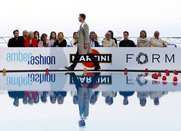 David Coulthard (Schottland Red Bull) bei der Amber Lounge Fashion Show zugunsten von Elton Johns Aids-Stiftung 2008 -  Motorsport Grand Prix Herren Großer Preis von Monaco 2008, Formel 1 Weltmeisterschaft, F1, F, GP, WM, Totale o0 Model Dressman Monte Carlo Motorsport Grand Prix Herren Großer Preis von Monaco 2008, Formel 1 Weltmeisterschaft, F1, F, GP, WM, Totale o0 Model Dressman Monte Carlo