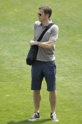 Teammanager Oliver Bierhoff (Deutschland) in T Shirt und Bermuda Shorts Fußball EM Herren EM 2008, Vorschau, Euro, Nationalmannschaft, Deutschland Einzelbild Palma de Mallorca