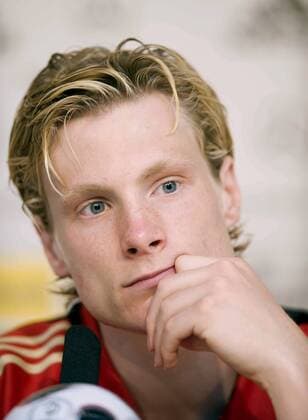 Marcell Jansen (Deutschland) - Pressekonferenz Fußball EM Herren Nationalmannschaft 2008, Pressekonferenz, Pressetermin, Vorschau Euro Einzelbild Palma de Mallorca Nachdenklichkeit,