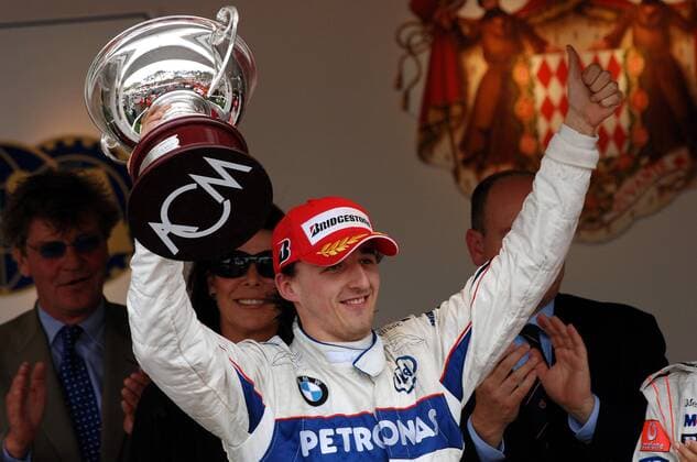 Robert Kubica (Polen BMW Sauber) jubelt über den zweiten Platz beim GP von Monaco 2008 Motorsport Grand Prix Herren Großer Preis von Monaco 2008, Formel 1 Weltmeisterschaft, F1, F, GP, WM Einzelbild Monte Carlo Freude,