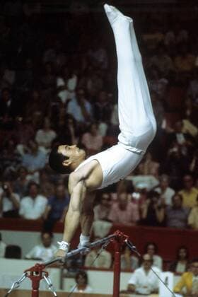 PARIS 2024, OLYMPIC LEGENDS: Mitsuo Tsukahara Mitsuo Tsukahara (Japan) Turnen OS Sommer Herren Olympische Spiele 1976 Montreal, Sommerspiele, Kunstturnen, Geräteturnen Einzelbild Aufnahmedatum geschätzt Montreal