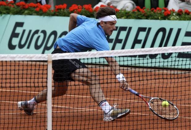 Tommy Robredo (Spanien) Tennis Herren French Open 2008, ATP Tour, Grand Slam, Einzelbild Roland Garros Paris Dynamik,