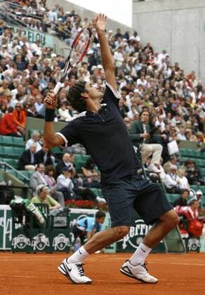 Roger Federer (Schweiz) Tennis Herren French Open 2008, ATP Tour, Grand Slam, Einzelbild Roland Garros Paris Dynamik,