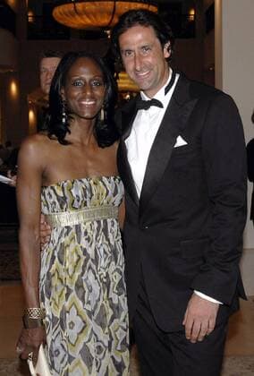 Christian Schenk (Deutschland) mit seiner Frau Dawn Maria bei der Goldenen Sportpyramide 2008 Leichtathletik Herren Goldene Sportpyramide 2008, Gala, Sportgala, Benefiz, Benefizgala, Stiftung deutsche Sporthilfe, Gruppe Berlin