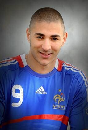Karim Benzema (Frankreich) -  (pan26224) Fußball EM Herren Vorschau EURO 2008, Nationalmannschaft, Nationaltrikot, Präsentation, Pressetermin, Porträttermin Porträt o0 Fotostudio, Studioaufnahme, Shooting