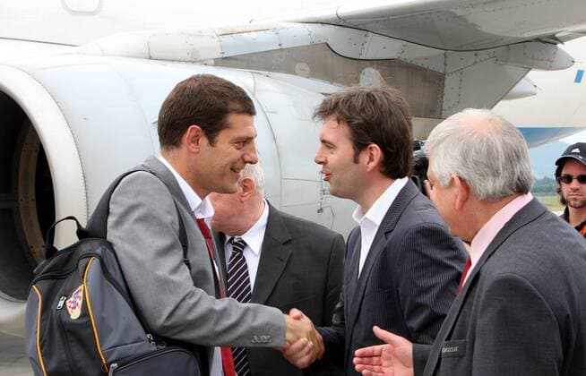 Nationaltrainer Slaven Bilic (Kroatien, li.) und Turnierdirektor Christian Schmölzer (Euro 2008 Österreich) -  Fußball EM Herren Vorschau Euro 2008, Nationalmannschaft, Anreise, Ankunft, Gruppe Graz