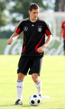 Miroslav Klose (Deutschland) -  Fußball EM Herren Vorschau Euro 2008, Nationalteam, Training, Vdig Einzelbild Tenero Fußball EM Herren Vorschau Euro 2008, Nationalteam, Training, Vdig Einzelbild Tenero