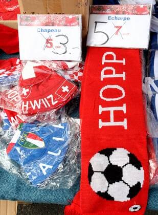 Heruntergesetzte Fanartikel für die Euro 2008 -  Fußball EM Herren Vorschau Euro 2008, Fanzone Gruppe Genf Fußball EM Herren Vorschau Euro 2008, Fanzone Gruppe Genf