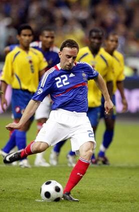 Franck Ribery (Frankreich) trifft per Elfmeter zum 1:0 - (pan26254 ) Fußball Länderspiel Herren Freundschaftsspiel 2008, Test, Testspiel, Nationalmannschaft, Nationaltrikot, Einzelbild Paris Dynamik, Fußball Länderspiel Herren Freundschaftsspiel 2008, Test, Testspiel, Nationalmannschaft, Nationaltrikot, Einzelbild Paris Dynamik,