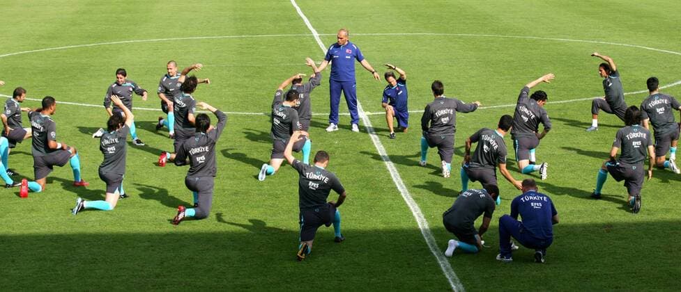 Stretching Türkei -  Fußball EM Herren Vorschau EURO 2008, Nationalteam, Training Totale Nyon
