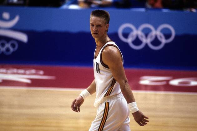 EuroBasket 2022, Historie, Die besten Spieler Europas Detlef Schrempf (Deutschland) Basketball OS Sommer Herren Olympische Spiele Barcelona 1992, Sommerspiele, Länderspiel, Nationalteam, Nationaltrikot, Einzelbild Barcelona Basketball OS Sommer Herren Olympische Spiele Barcelona 1992, Sommerspiele, Länderspiel, Nationalteam, Nationaltrikot, Einzelbild Barcelona