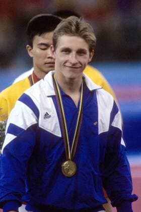 Vitali Scherbo (Rußland) ist Olympiasieger Turnen OS Sommer Herren Olympische Spiele 1992, Sommerspiele, Gerätturnen Kunstturnen Einzelbild Aufnahmedatum geschätzt Barcelona Turnen OS Sommer Herren Olympische Spiele 1992, Sommerspiele, Gerätturnen Kunstturnen Einzelbild Aufnahmedatum geschätzt Barcelona