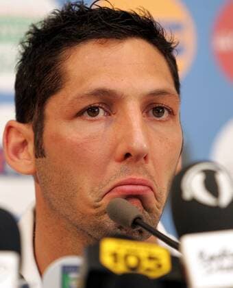 Marco Materazzi (Italien) - Pressekonferenz -  Fußball EM Herren Vorschau Euro 2008, Nationalteam, Pressekonferenz, Pressetermin, Vdig Porträt Oberwaltersdorf Nachdenklichkeit, Skepsis,