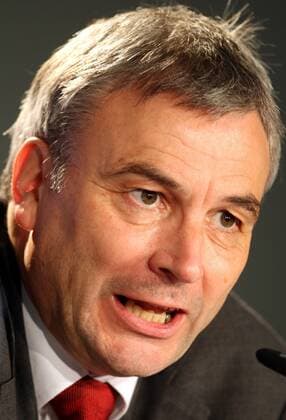 UEFA Generalsekretär David Taylor (Schottland) - Pressekonferenz -  Fußball EM Herren Vorschau Euro 2008, Medien Briefing, Pressekonferenz, Pressetermin, Vdig Porträt Basel