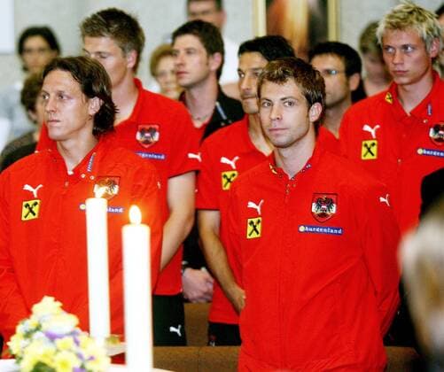 Rene Aufhauser (li.) und Andreas Ivanschitz (beide Österreich) - katholischer Gottesdienst für die Nationalmannschaft -  Fußball EM Herren EM 2008, Euro Gruppe Stegersbach