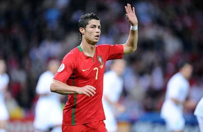 Cristiano Ronaldo (Portugal) - Fußball EM Herren Euro 2008, Länderspiel, Nationalmannschaft, Nationaltrikot Einzelbild Genf