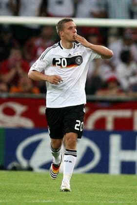 Lukas Podolski (Deutschland) - Torjubel Fußball Länderspiel Herren Euro 2008, EM, Nationalmannschaft, Nationaltrikot, Einzelbild Klagenfurt Freude,