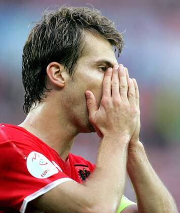 Andreas Ivanschitz (Österreich) enttäuscht -  Fußball Länderspiel Herren EURO 2008, EM, Nationalteam, Nationaltrikot, Einzelbild Wien Enttäuschung,