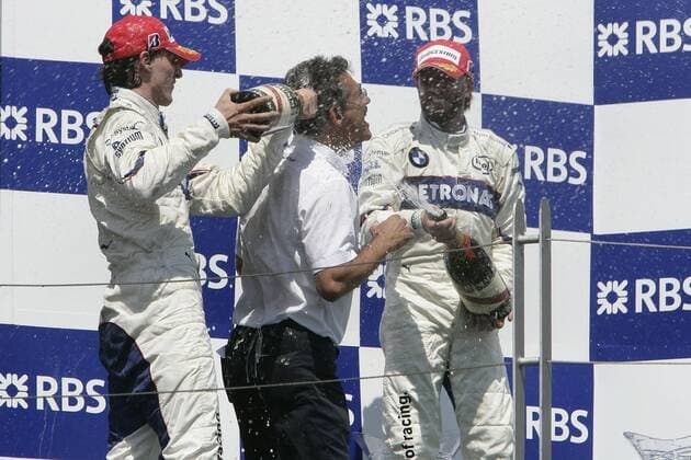 Siegerehrung GP von Kanada 2008: Sieger Robert Kubica (Polen, li.) und Nick Heidfeld (re.) begießen Teamchef Dr. Mari Theissen (beide Deutschland alle BMW) mit Sekt Motorsport Grand Prix Herren Großer Preis von Kanada 2008, Formel 1 Weltmeisterschaft, F1, F, GP, WM Gruppe Montreal Freude, Motorsport Grand Prix Herren Großer Preis von Kanada 2008, Formel 1 Weltmeisterschaft, F1, F, GP, WM Gruppe Montreal Freude,