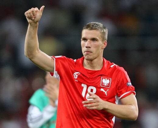 Lukas Podolski (Deutschland) - Schlussjubel im polnischen Nationaltrikot - Fußball EM Herren Euro 2008, Länderspiel, Nationalmannschaft, Nationaltrikot, Einzelbild Klagenfurt Fußball EM Herren Euro 2008, Länderspiel, Nationalmannschaft, Nationaltrikot, Einzelbild Klagenfurt