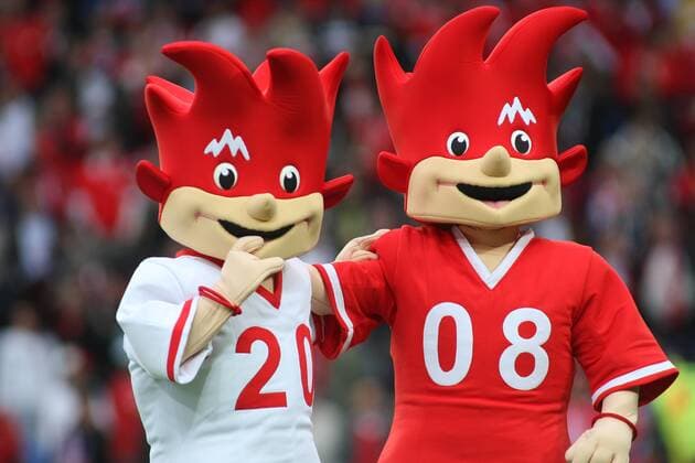 Trix (li.) und Flix - Maskottchen der EURO 2008 Fußball EM Herren EURO 2008, Länderspiel Gruppe Zürich Fußball EM Herren EURO 2008, Länderspiel Gruppe Zürich 