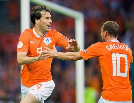Ruud van Nistelrooy (li.) und Wesley Sneijder (beide Niederlande) - Torjubel - Fußball EM Herren EURO 2008, Länderspiel, Nationalmannschaft, Nationaltrikot Gruppe Bern Freude, Fußball EM Herren EURO 2008, Länderspiel, Nationalmannschaft, Nationaltrikot Gruppe Bern Freude,
