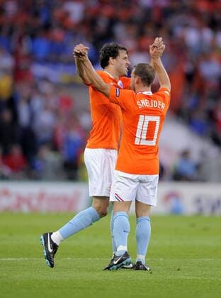 Ruud van Nistelrooy (li.) und Wesley Sneijder (beide Niederlande) - Torjubel Fußball EM Herren EURO 2008, Länderspiel, Nationalmannschaft, Nationaltrikot Gruppe Bern Freude, Fußball EM Herren EURO 2008, Länderspiel, Nationalmannschaft, Nationaltrikot Gruppe Bern Freude,