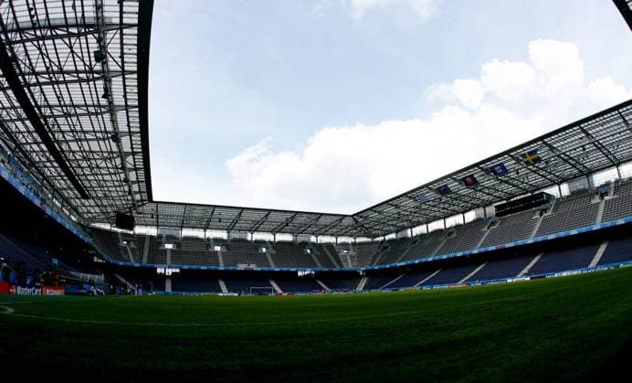 Stadion Wals Siezenheim in Salzburg, Austragungsort der Euro 2008 -  Fußball EM Herren Euro 2008, Wettkampfstätte, Spielstätten, Totale Salzburg Fußball EM Herren Euro 2008, Wettkampfstätte, Spielstätten, Totale Salzburg