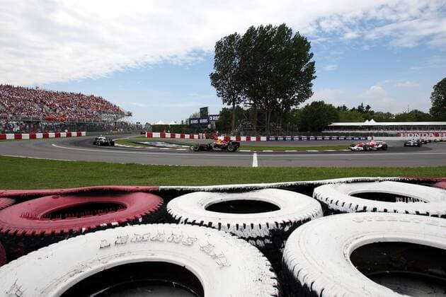 F1 Boliden in der Senna Kurve auf dem Circuit Gilles Villeneuve, Austragungsort des GP von Kanada -  Motorsport Grand Prix Herren Großer Preis von Kanada 2008, Formel 1 Weltmeisterschaft, F1, F, GP, WM Totale Circuit Gilles Villeneuve Montreal Motorsport Grand Prix Herren Großer Preis von Kanada 2008, Formel 1 Weltmeisterschaft, F1, F, GP, WM Totale Circuit Gilles Villeneuve Montreal