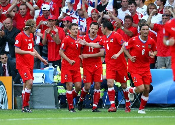 Torjubel Tschechien, v.li.: Jaroslav Plasil, Libor Sionko, Marek Matejovsky, Tomas Galasek und Marek Jankulovski - Fußball EM Herren EURO 2008, Länderspiel, Nationalteam, Nationaltrikot Gruppe Genf Freude, Fußball EM Herren EURO 2008, Länderspiel, Nationalteam, Nationaltrikot Gruppe Genf Freude,