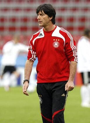 Bundestrainer Joachim Löw (Deutschland) -  Fußball EM Herren EURO 2008, Nationalmannschaft, Training Einzelbild Klagenfurt Fußball EM Herren EURO 2008, Nationalmannschaft, Training Einzelbild Klagenfurt