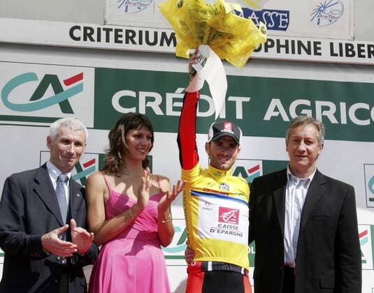 Alejandro Valverde (Spanien Caisse d Epargne) nach der 4. Etappe von Vienne nach Annemasse im gelben Trikot des Criteriums du Dauphine Libere 2008 Radsport Herren Criterium du Dauphine Libere 2008, Straßenradsport, Straße, Rad, ProTour Gruppe 4. Etappe: Vienne - Annemasse Freude,