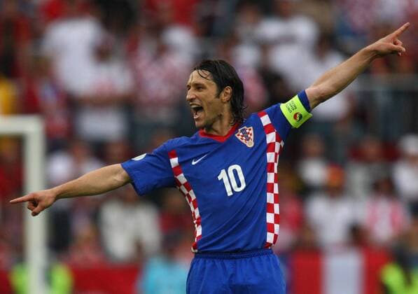 Niko Kovac (Kroatien) gibt Anweisungen Fußball EM Herren EURO 2008, Länderspiel, Nationalmannschaft, Nationaltrikot, Einzelbild Klagenfurt Spannung,
