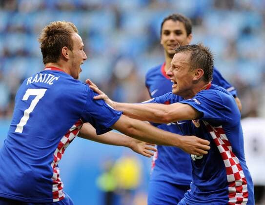 Ivica Olic (re.) und Ivan Rakitic (beide Kroatien) - Torjubel - Fußball EM Herren EURO 2008, Länderspiel, Nationalteam, Nationaltrikot Gruppe Klagenfurt Freude, Begeisterung, Fußball EM Herren EURO 2008, Länderspiel, Nationalteam, Nationaltrikot Gruppe Klagenfurt Freude, Begeisterung,
