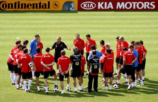 Mannschaftsbesprechung Österreich -  Fußball EM Herren Euro 2008, Nationalteam, Training Totale Stegersbach