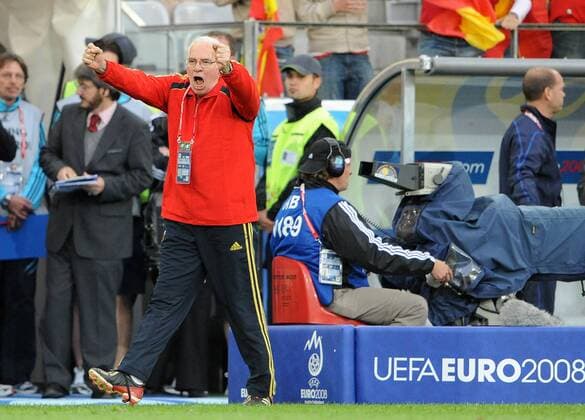 Nationaltrainer Luis Aragones (Spanien) - Torjubel - Fußball EM Herren Euro 2008, Länderspiel, Nationalteam Einzelbild Innsbruck Begeisterung, Freude,