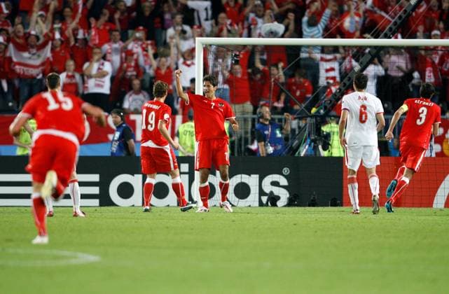Ivica Vastic (Österreich, Mitte) - Torjubel -  Fußball EM Herren Euro 2008, Länderspiel, Nationalmannschaft, Nationaltrikot, Österreich - Polen 1:1 Totale Wien Freude,
