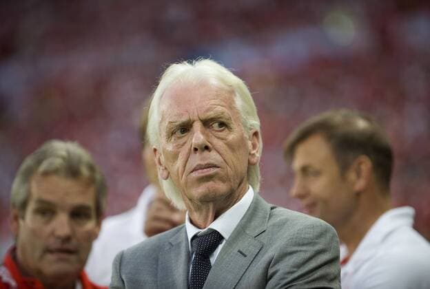 Nationaltrainer Leo Beenhakker (Polen) Fußball EM Herren Euro 2008, Länderspiel, Nationalteam Porträt Wien Nachdenklichkeit, Skepsis,