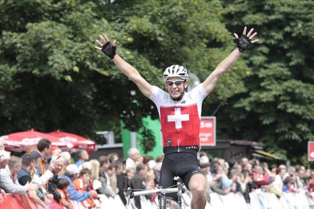 Laurent Beuret (Schweiz) gewinnt die 6. Etappe der Thüringenrundfahrt - Hainleite - 2008 Radsport Herren Thüringen Rundfahrt 2008, Thüringenrundfahrt, Rund um die Hainleite, Straßenradsport, Straße, Rad, Einzelbild 6. Etappe Freude, Radsport Herren Thüringen Rundfahrt 2008, Thüringenrundfahrt, Rund um die Hainleite, Straßenradsport, Straße, Rad, Einzelbild 6. Etappe Freude,