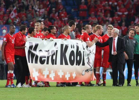 Merci Köbi - Abschied Nationaltrainer Jakob Kuhn von der Schweizer Nationalmannschaft Fußball Länderspiel Herren EURO 2008, EM, Nationalteam, Nationaltrikot, Totale Basel Fußball Länderspiel Herren EURO 2008, EM, Nationalteam, Nationaltrikot, Totale Basel 